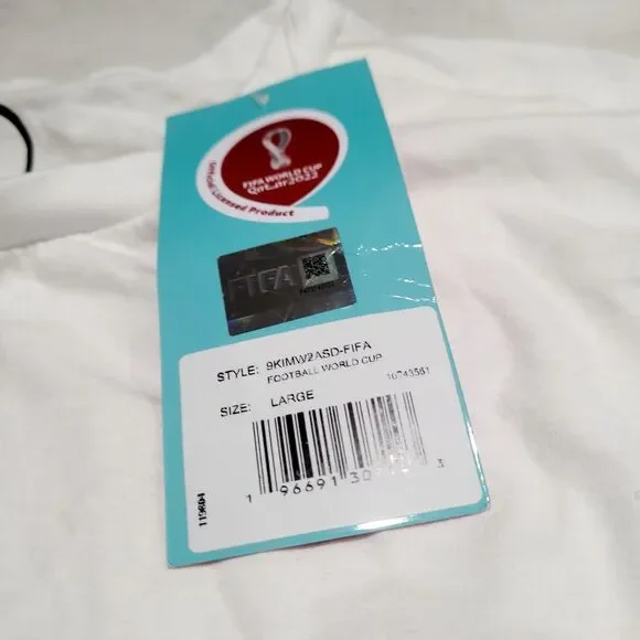 NWT FIFA World Cup Qatar 2022 T-Shirt L White Long Sleeve Graphic New - Picture 8 of 11